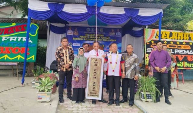 puluhan_dudi_semarakkan_job_fair_2024_smkn_1_pematangsiantar
