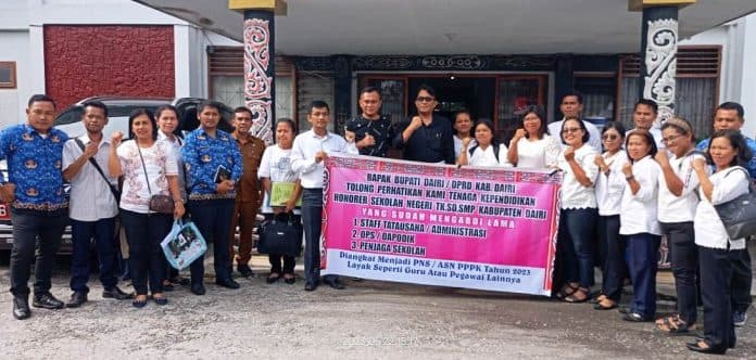 puluhan_honorer_tendik_audensi_ke_dprd_dairi_minta_diangkat_jadi_pnsasn_pppk_2023