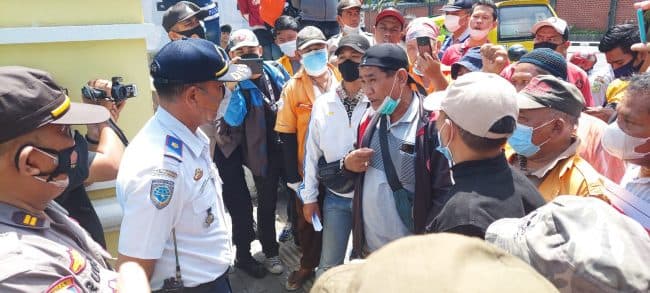 puluhan_jukir_di_medan_tolak_penerapan_e_parking