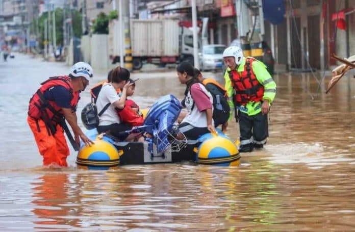 puluhan_juta_masyarakat_china_terdampak_topan_doksuri