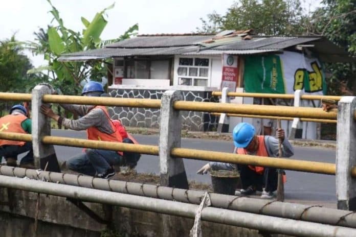 pupr_targetkan_padat_karya_jalan_dan_jembatan_2023_serap_80_ribu_tenaga_kerja