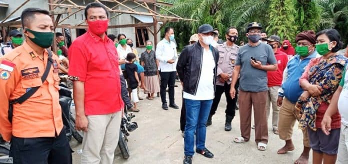 puting_beliung_melanda_batu_bara_5_rumah_warga_rusak