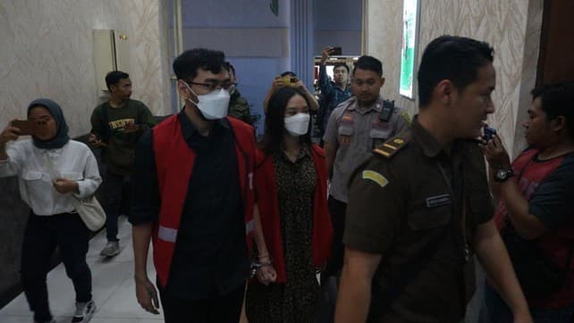 putusan_vonis_terdakwa_video_kebaya_merah_dan_threesome_berbeda