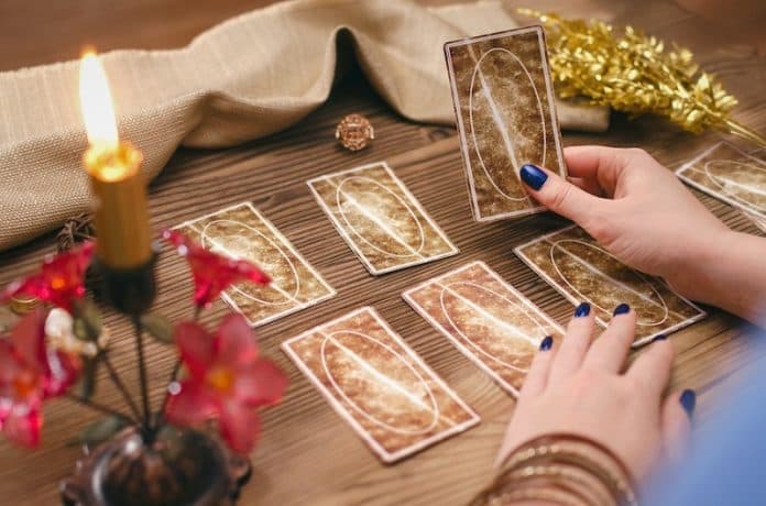 ramalan_tarot_berdasarkan_kartu_pilihan_5_juli_11_juli_2020