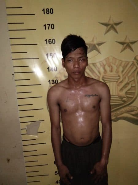 rampok_pesepeda_pria_bertato_diamuk_massa_di_medan
