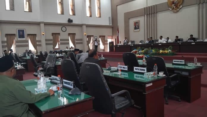ranperda_pertanggungjawaban_apbd_simalungun_2023_dianggap_tidak_sah_dprd_konsultasi_ke_gubernur