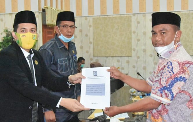 rapat_paripurna_penetapan_pokok_pikiran_dprd_hasilkan_529_usulan