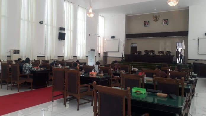 rapat_paripurna_pengusulan_hak_interpelasi_dprd_siantar_dijadwalkan_kembali