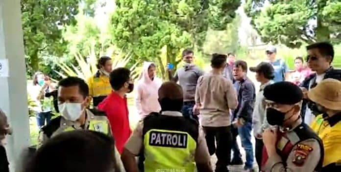 rapat_sosialisasi_pt_dpm_tertutup_kadis_kominfo_dairi_seharusnya_terbuka_untuk_umum