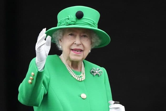 ratu_elizabeth_ii_wafat_operation_london_bridge_kode_kematian_sang_ratu