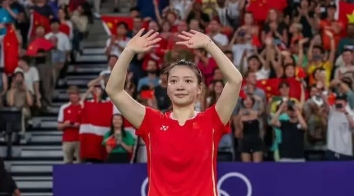 ratu_ganda_campuran_huang_yaqiong_umumkan_pensiun