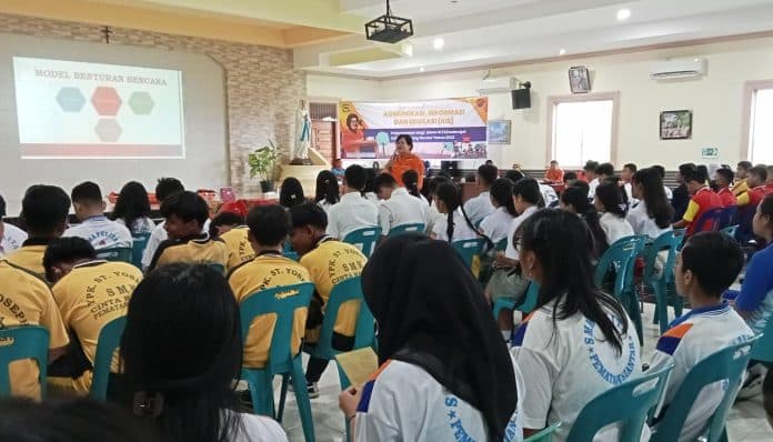 ratusan_pelajar_di_siantar_dibekali_penanggulangan_bencana_melalui_sosialisasi_kie