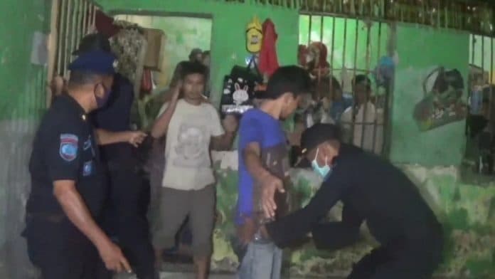 razia_di_lapas_kelas_ii_b_pulo_simardan_32_gram_sabu_3_butir_ekstasi_dan_sajam_ditemukan