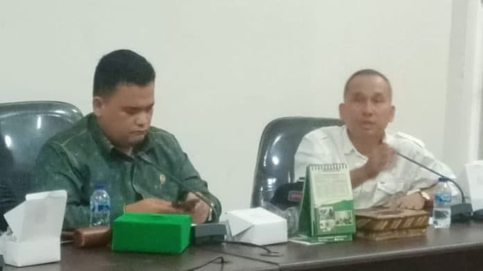 rdp_diskotik_star_high_anggota_dprd_labura_geram_bukan_pejabat_terkait_yang_datang