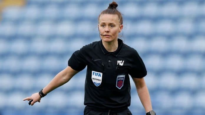 rebecca_welch_jadi_wanita_pertama_sebagai_wasit_di_liga_inggris