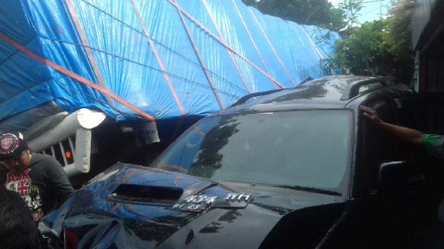 rem_blong_truk_mitsubishi_hajar_6_mobil_dan_3_angkot_5_motor