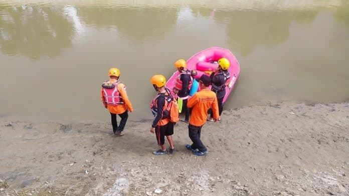 remaja_hanyut_di_aliran_sungai_deli_ditemukan_tewas