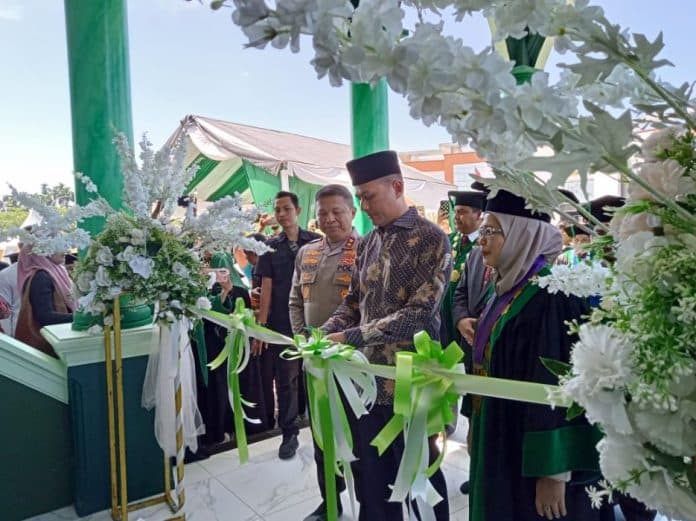 resmikan_masjid_al_musannif_uin_su_ini_harapan_wagub_ijeck