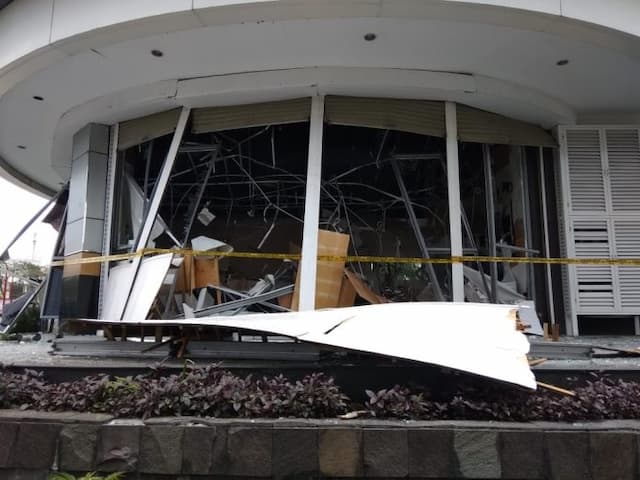 restoran_di_plaza_ramayana_teladan_medan_meledak