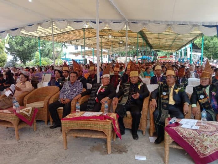 ribuan_jemaat_gkps_resort_siantar_iii_rayakan_pesta_olob_olob