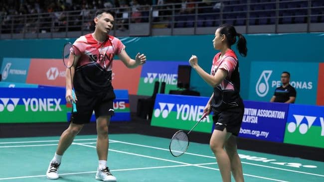rinov_rivaldy_pitha_haningtyas_diingatkan_jaga_fokus_dan_strategi