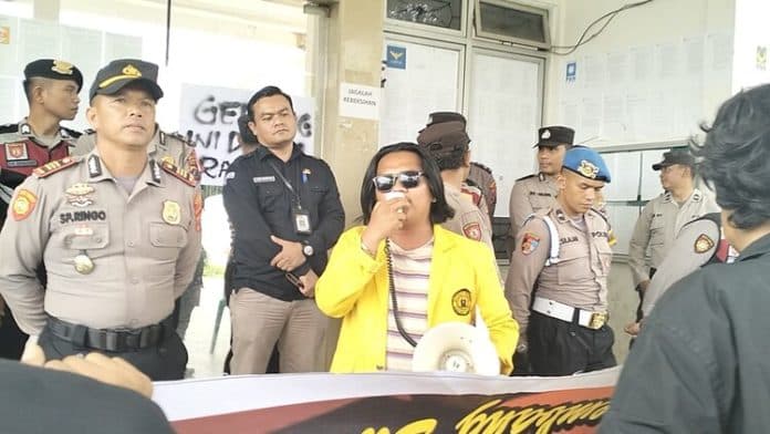rip_demokrasi_mahasiswa_akan_geruduk_4_kantor_instansi_di_simalungun