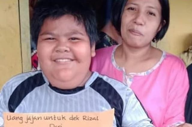 rizal_bocah_penjual_jalangkote_sempat_menyerah_cium_adiknya_tak_berani_jualan