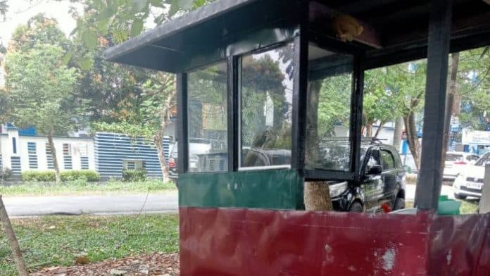 roda_gerobak_pedagang_makanan_di_kantor_bupati_deli_serdang_raib_digondol_maling
