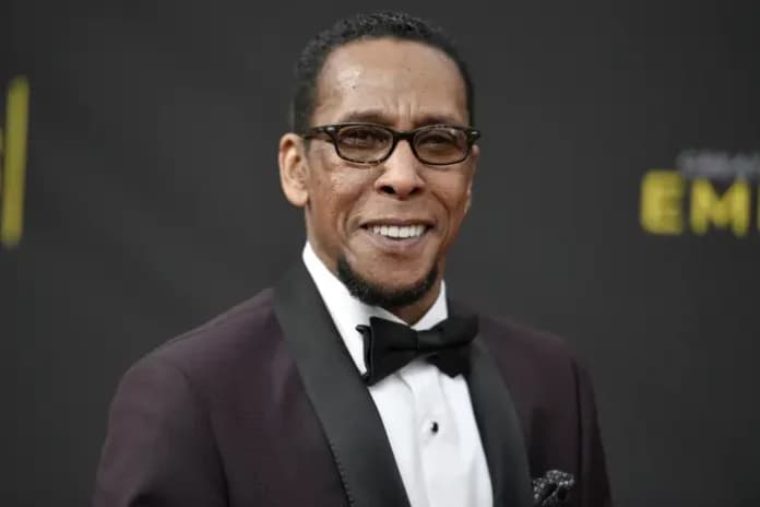 ron_cephas_jones_aktor_this_is_us_yang_menangkan_2_penghargaan_emmy_tutup_usia_66_tahun