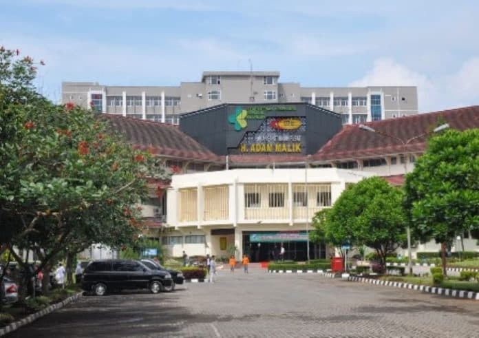 rs_adam_malik_terapkan_kembali_jam_besuk_bagi_keluarga_pasien