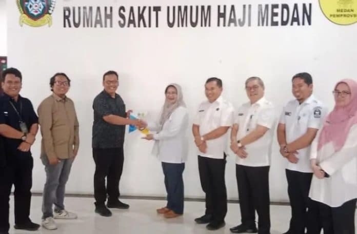 rsu_haji_medan_serahkan_hasil_kesehatan_bapaslon_ke_kpu_tebing_tinggi