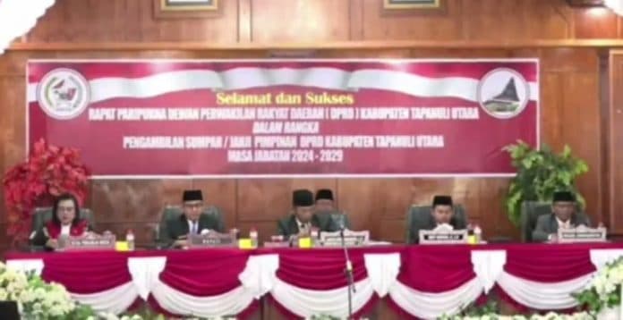 rudi_nababan_dilantik_jadi_pimpinan_dprd_taput_2024_2029