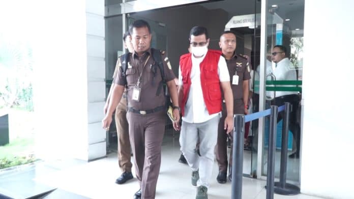 rugikan_negara_rp15_m_mantan_staf_bank_sumut_cabang_stabat_ditahan