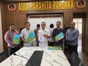 rugikan_negara_rp983_juta_lebih_mantan_kades_dan_kaur_keuangan_desa_tanjung_morawa_b_dilimpahkan_ke_kejaksaan