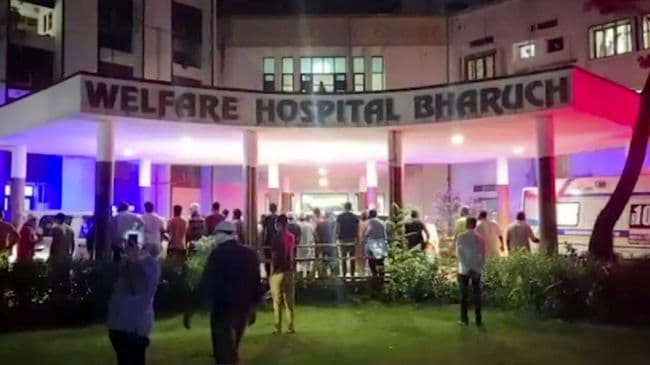 rumah_sakit_covid_19_terbakar_di_india_18_orang_tewas