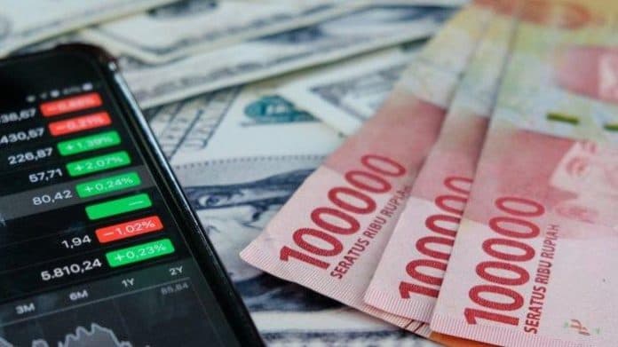 rupiah_melemah_di_level_rp15503_pada_penutupan_perdagangan_setelah_pengumuman_kabinet