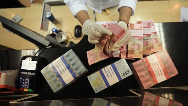 rupiah_melemah_ke_rp16028_per_dolar_as_pagi_ini