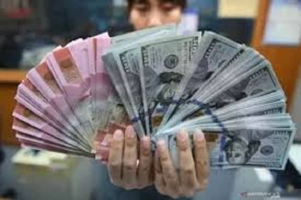 rupiah_menguat_seiring_sentimen_positif_aset_berisiko