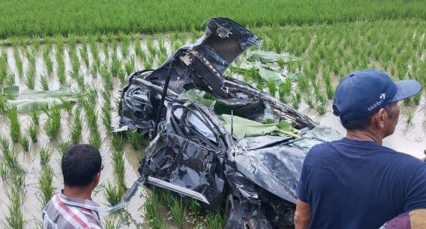 rush_hitam_diseruduk_kereta_api_di_lubuk_pakam_bapak_dan_lima_anaknya_tewas