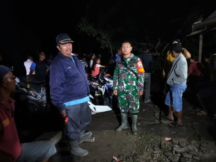 saat_mandi_warga_labusel_diterkam_buaya_di_depan_anaknya