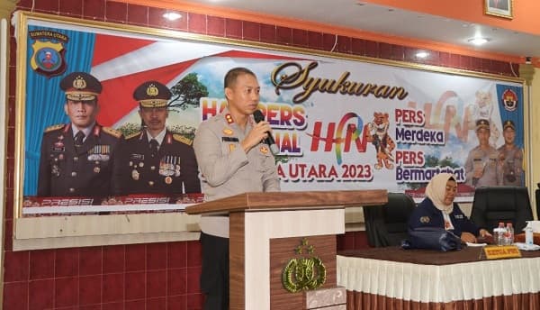 saat_syukuran_hpn_kapolres_siantar_pers_harus_mampu_percepat_transformasi_digital