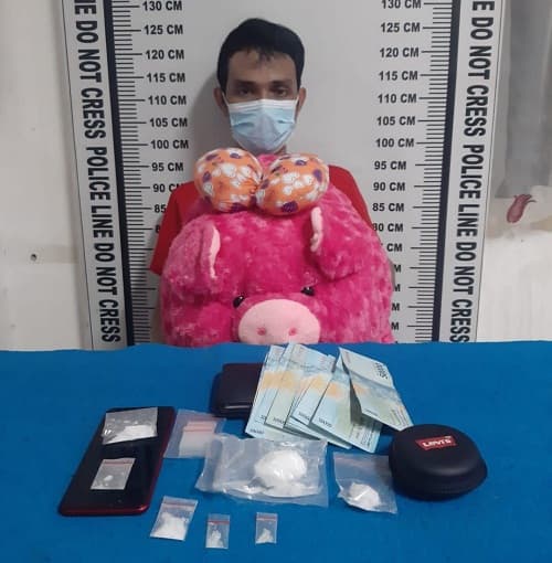 sabu_dari_medan_gagal_beredar_di_siantar_satres_narkoba_ringkus_pria_kurus_ini