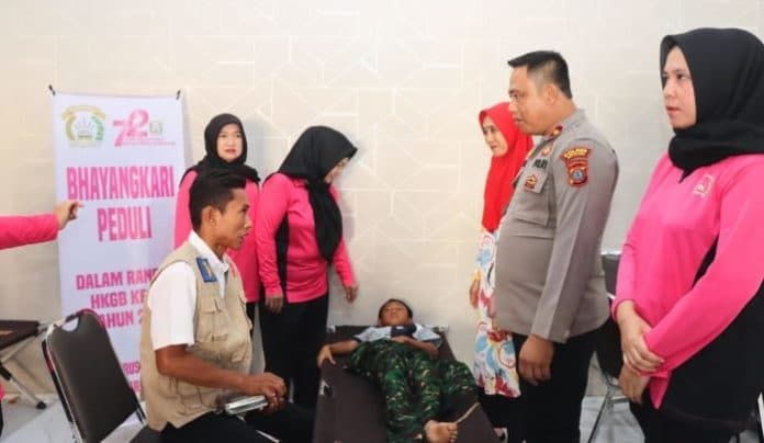 sambut_hari_bhayangkara_polres_batu_bara_gelar_donor_darah_dan_sunat_massal