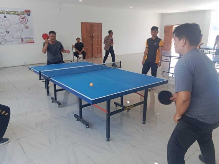 sambut_hut_bhayangkara_kapolres_samosir_gelar_pertandingan_tenis_meja