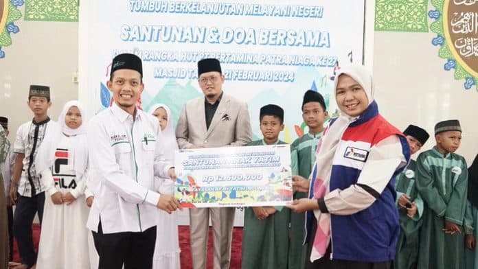 sambut_hut_pertamina_patra_niaga_400_anak_yatim_piatu_dapat_santunan
