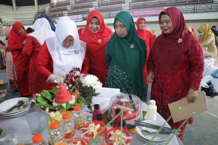 sambut_hut_ri_tp_pkk_asahan_gelar_lomba_tumpeng_non_beras