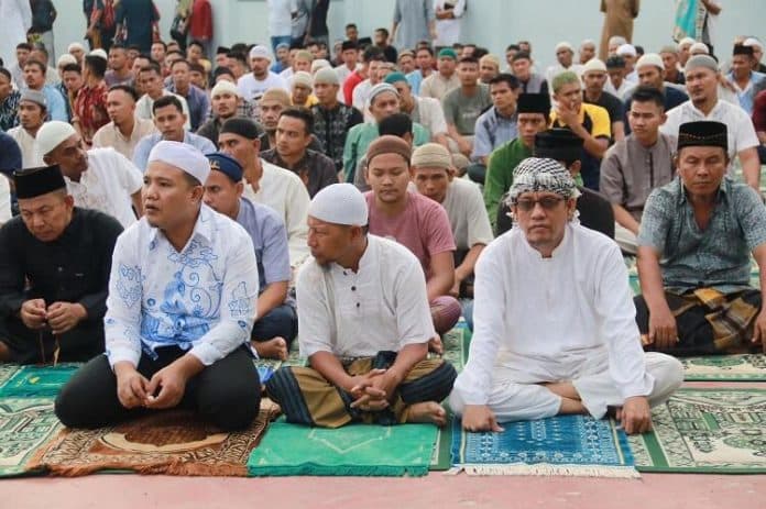 sambut_idul_fitri_ratusan_warga_binaan_lapas_tanjungbalai_asahan_gelar_salat_id