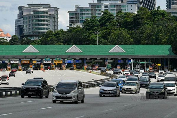 sambut_imlek_2575_malaysia_gratiskan_jalan_tol_untuk_mobil_pribadi