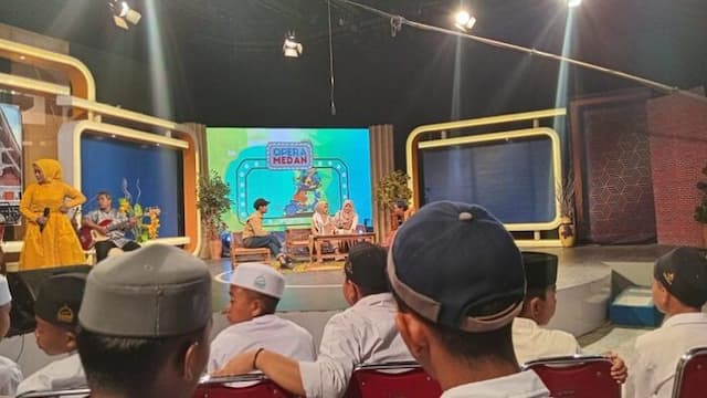 santri_ponpes_fahmussalam_dapat_pelajaran_lewat_pertunjukan_opera