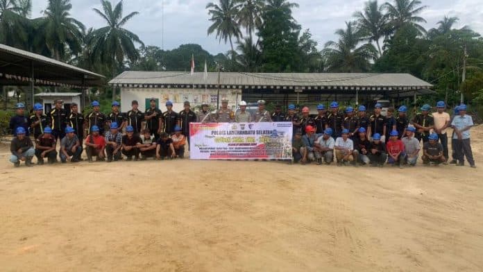 satlantas_polres_labusel_sosialisasi_operasi_zebra_toba_2024_di_perkebunan_lonsum
